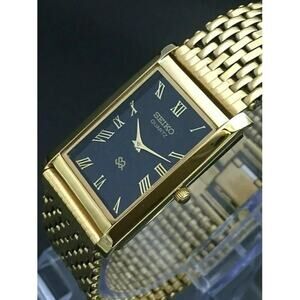 Vintage Style Seiko Quartz Mens Gold Watch & Black accents W/ Metal Strap